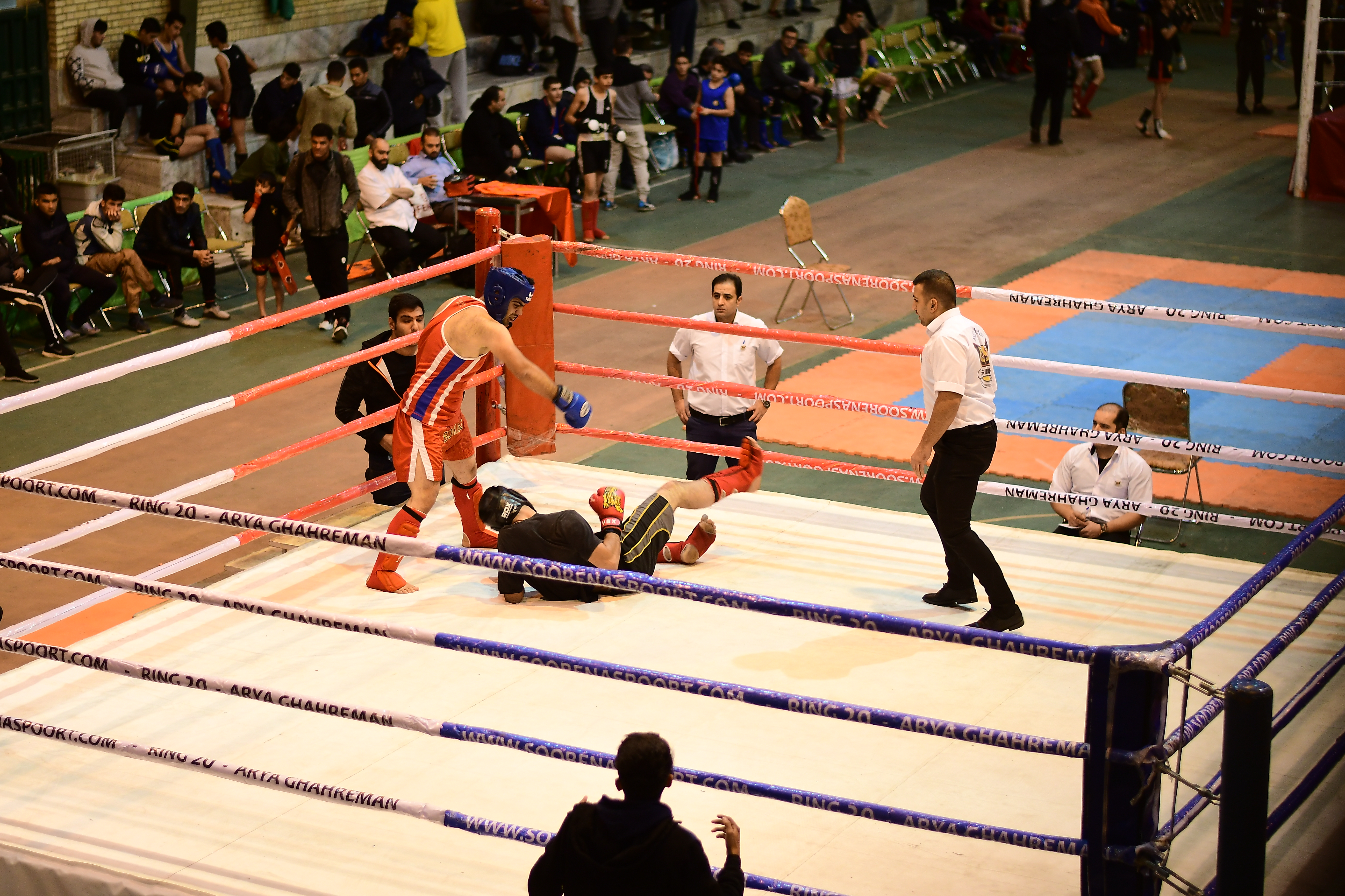 model-wearing-stylish-polka-shirt